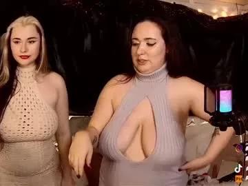 Girls and cam to cam: Watch as these sophisticated entertainers uncover their stunning costumes and curvaceous curves online!