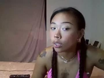 heavenngirlyy444 model from Chaturbate