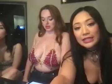 Girls and cam to cam: Watch as these sophisticated entertainers uncover their stunning costumes and curvaceous curves online!