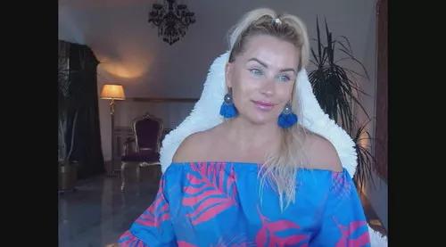 sexyblueyes from Cherry is Freechat