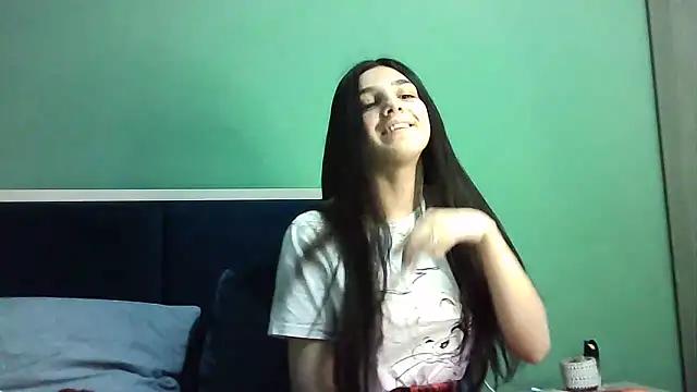 Ahotkittyxxx from StripChat is Freechat