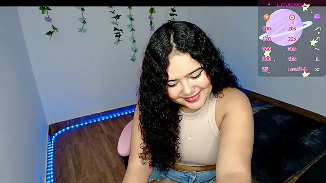 Dulce_Julietha from StripChat is Freechat