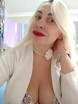 HotJanet from StripChat is Freechat