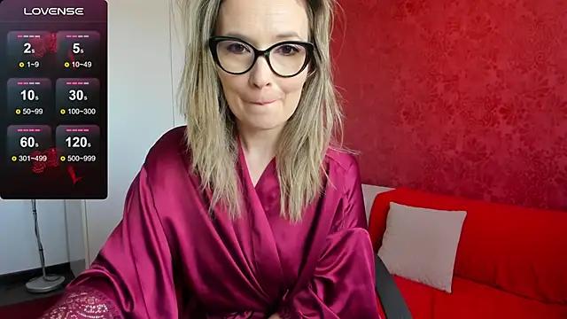 ivyblue1 from StripChat is Freechat