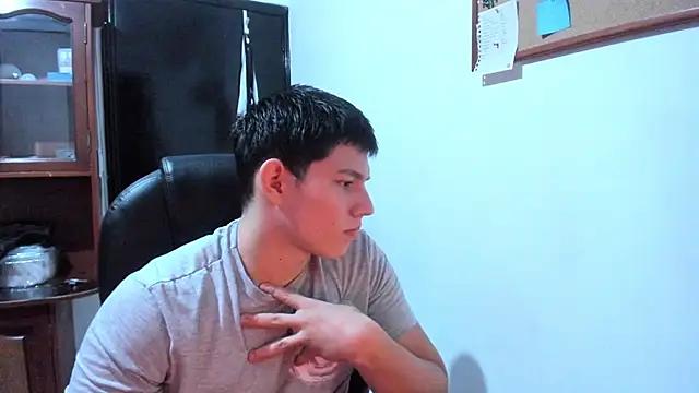 JamesCr_ from StripChat is Freechat