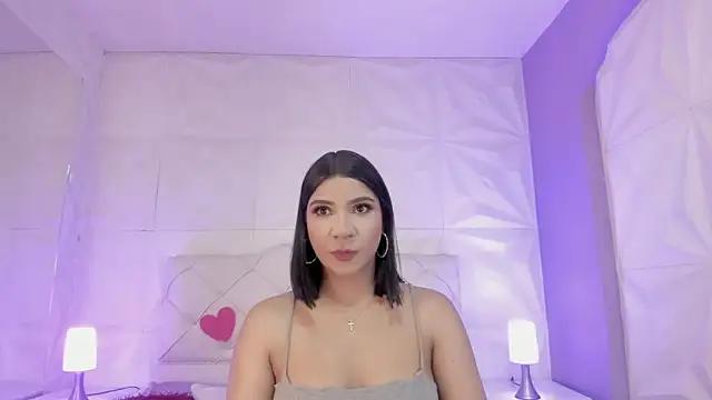 Laura_Angeel from StripChat is Freechat