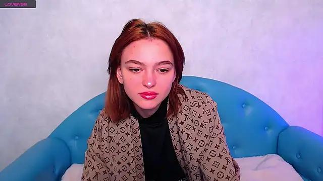 LucyGoldi from StripChat is Freechat