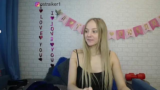 maradonna from StripChat is Freechat