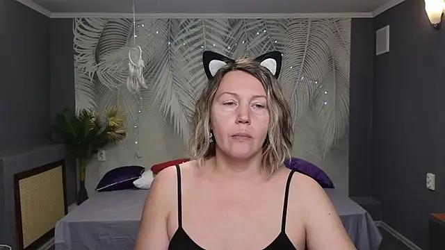 Nina_Neat from StripChat is Freechat