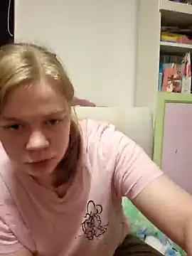 rose_bunny from StripChat is Freechat