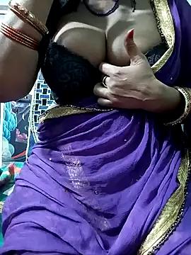 Savita_bhabhii from StripChat is Freechat