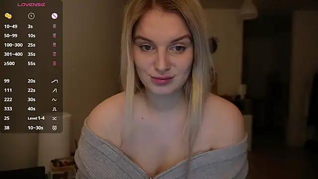 shiny_bunnyyy from StripChat is Freechat