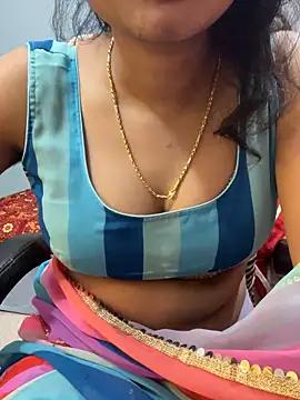 Spicy_sari_girl from StripChat is Freechat