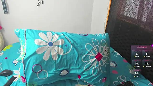 Venus_Blackk from StripChat is Freechat